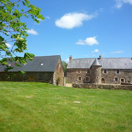 Gite Du Manoir Du Cosquer Pommerit-Jaudy Exteriör bild